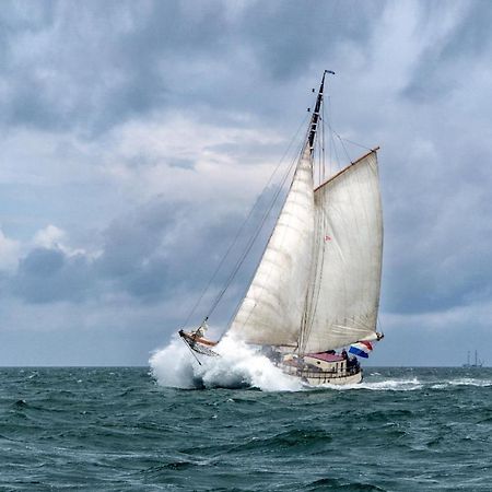 Zeilschip De Vrouw Dina Villa Leiden Bagian luar foto